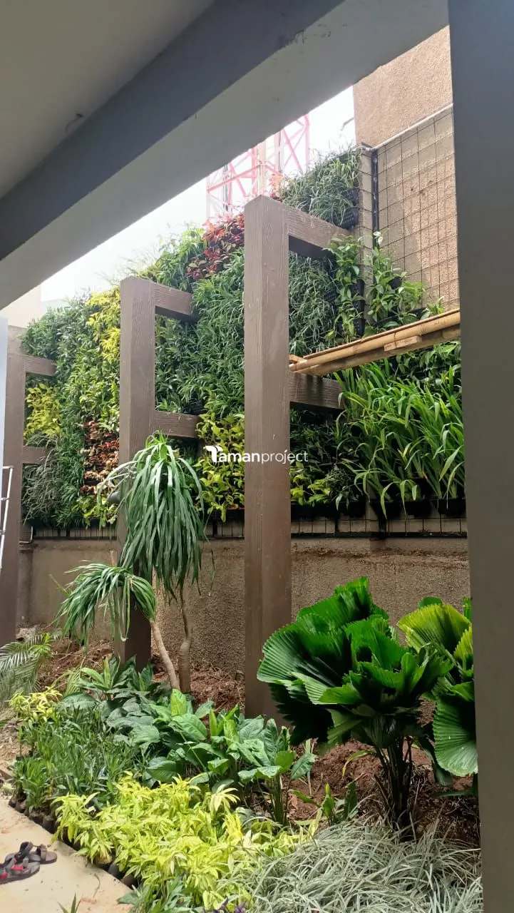 vertical garden the home srengseng